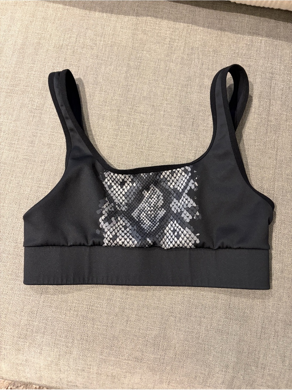 ULTRACOR COR SCOOP NECK, SPORTS BRA SIZE SMALL